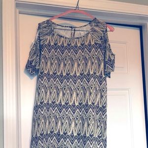 Pattern dress with shoulder cut outs